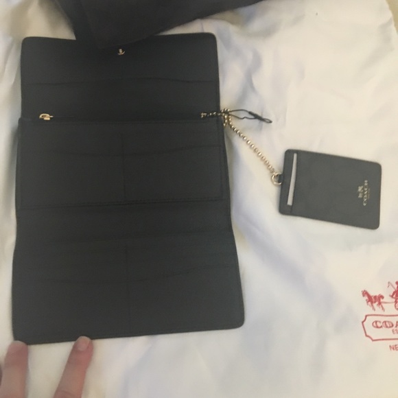 Coach Large Brown Signature Wallet - Picture 2 of 3